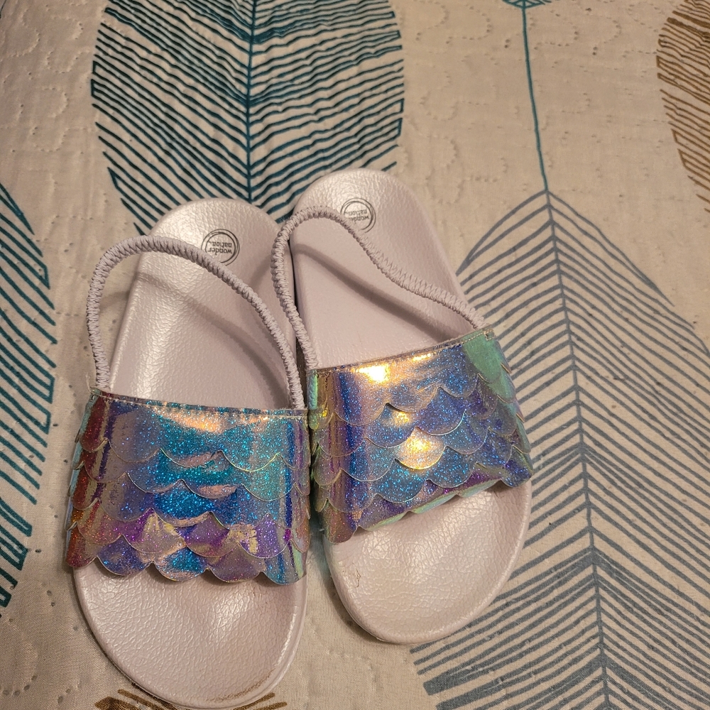 Girls size 11-12 slides